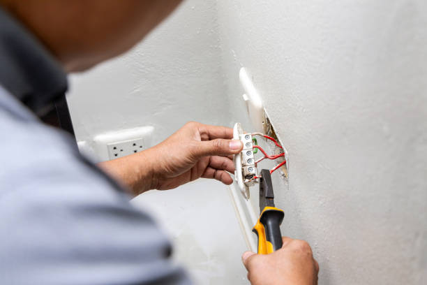 Best Electrician for Home Renovation  in Oak Ridge North, TX