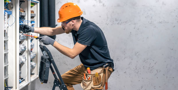 Best Electric Panel Repair  in Oak Ridge North, TX